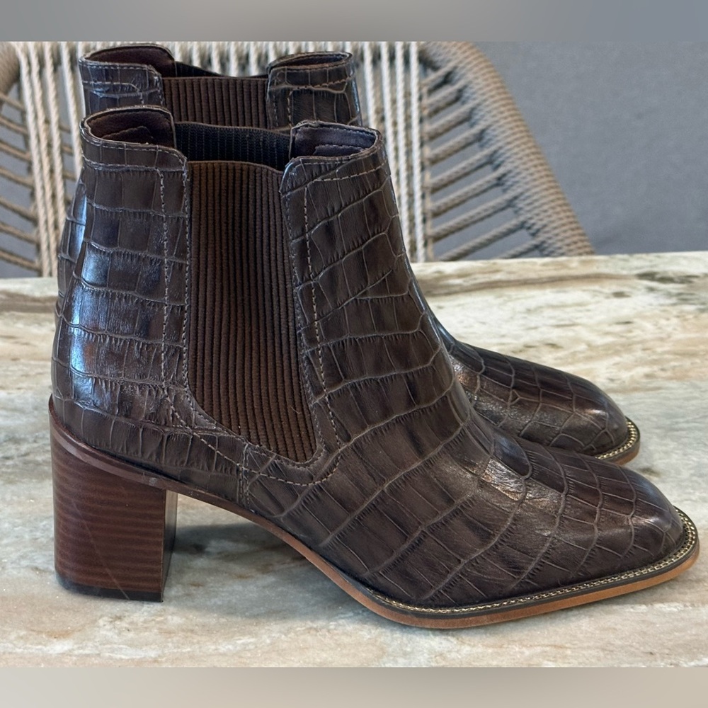 NEW Women’s VINCE CAMUTO Jentilliy brown croc leather ankle booties-Size 9 - Picture 4 of 8